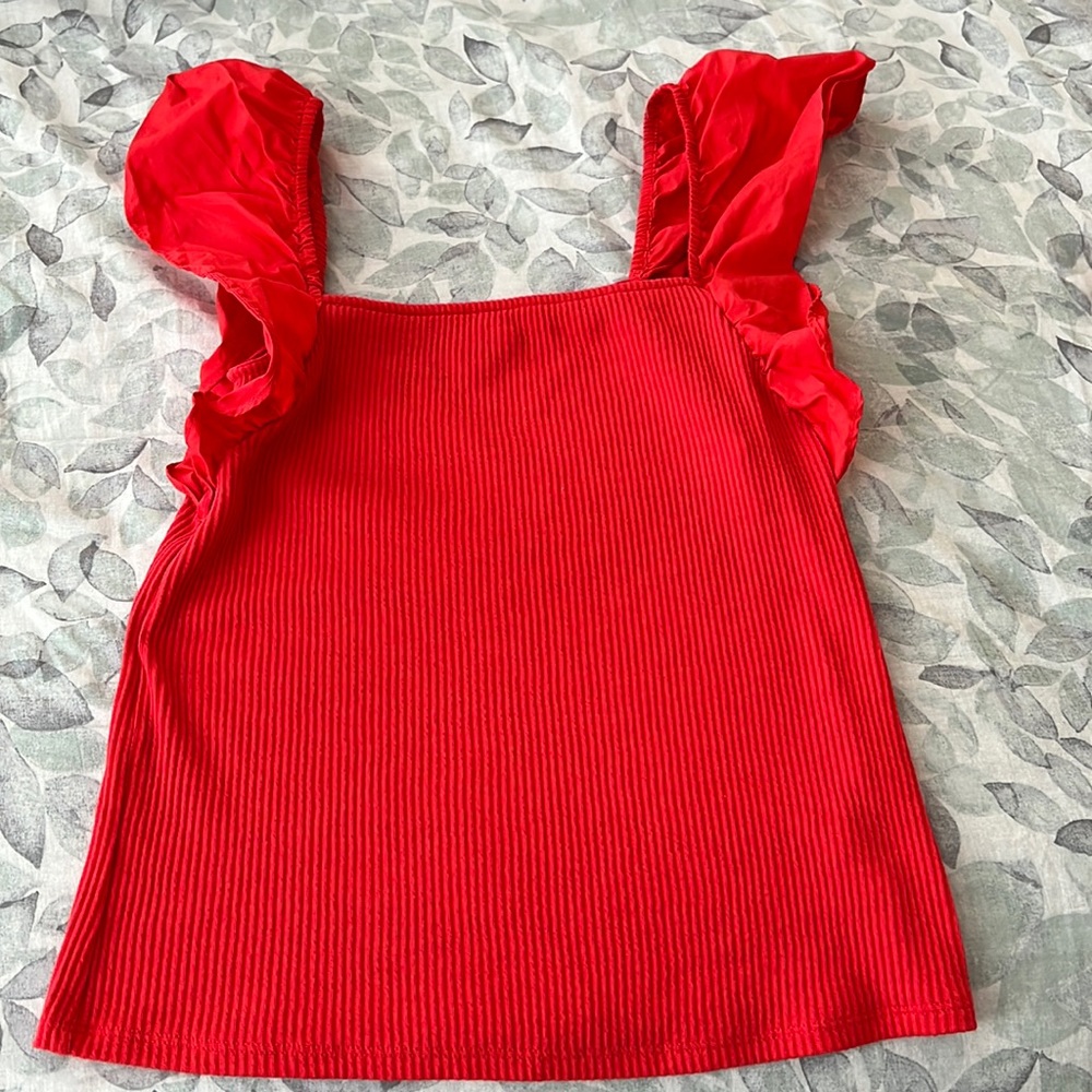 Ribbed Flutter Sleeve Top